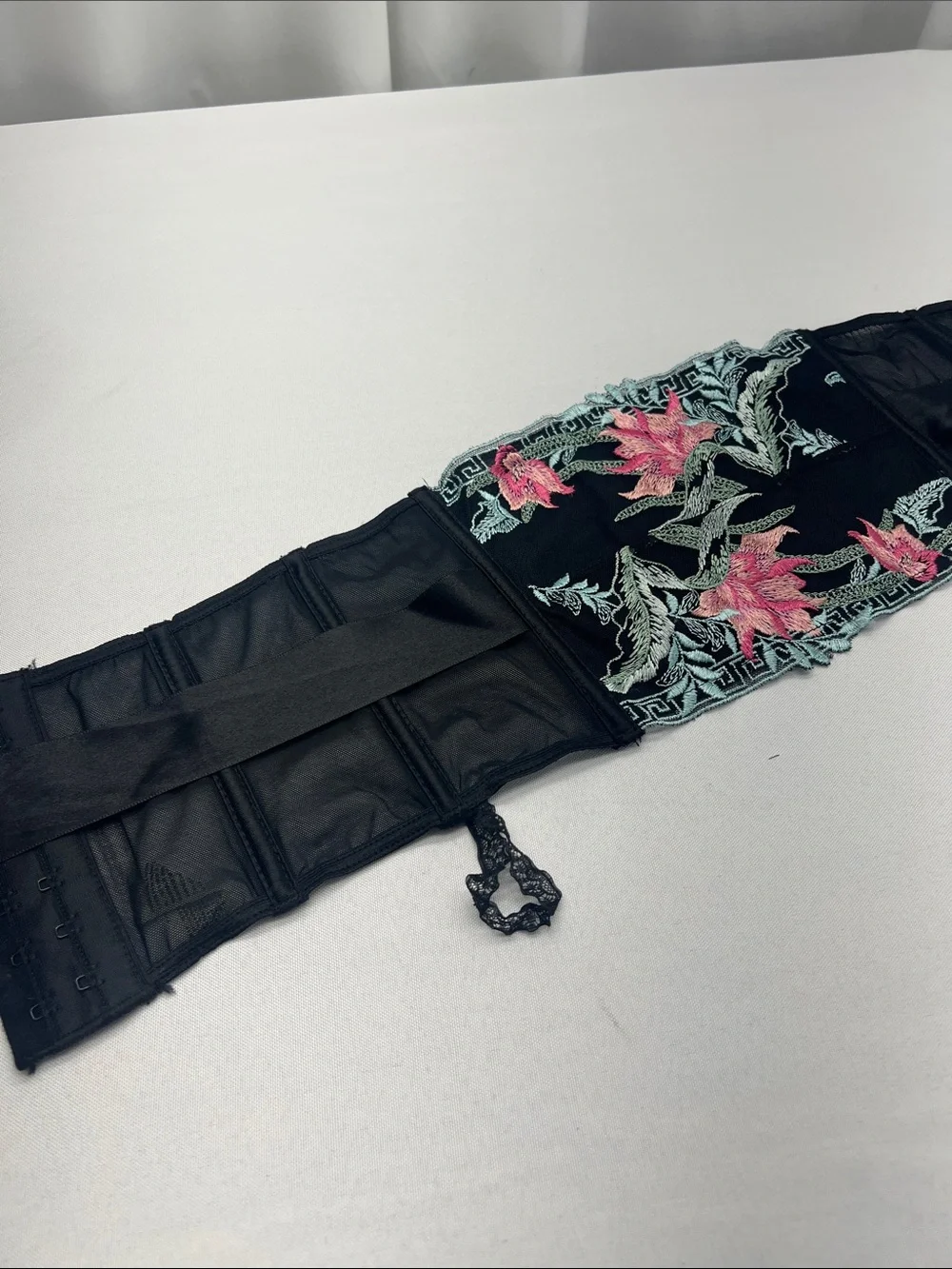 Embroidered Floral Black Waist Cincher Belt 23” Floral Feminine